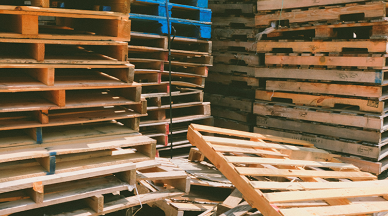 piles of wood pallets. Photo. 